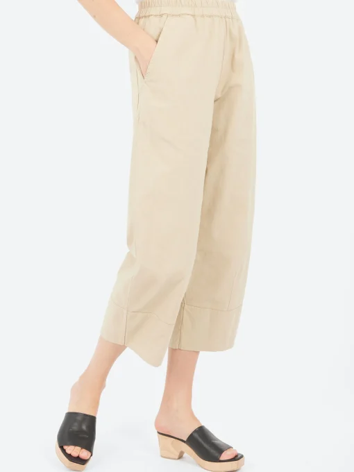New - 25150 Pants in Women Pants