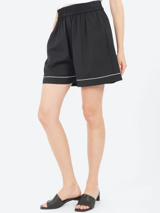 Fashion - Gaspare Shorts in Women Shorts