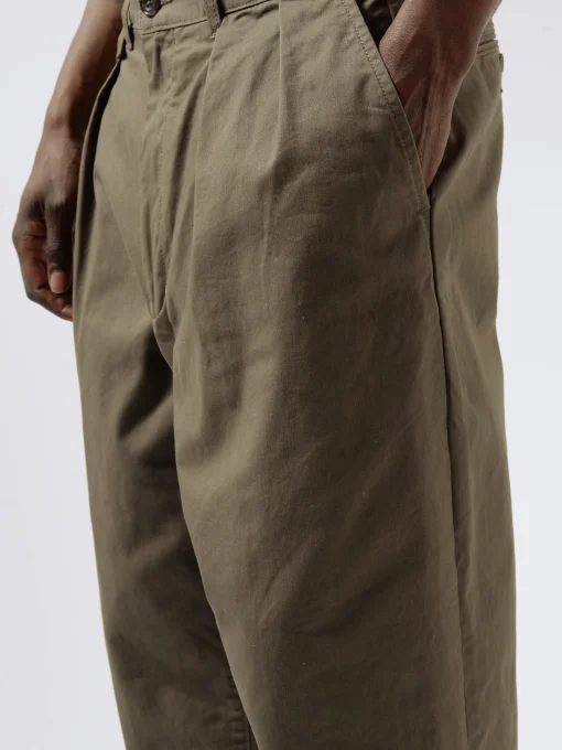 Best - 2 Pleat Chino in Olive Pants