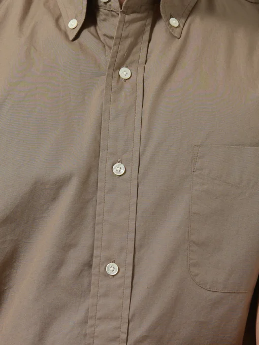 Fashion - Color Broad Short Sleeve Button Down Shirt in Beige Button-Ups