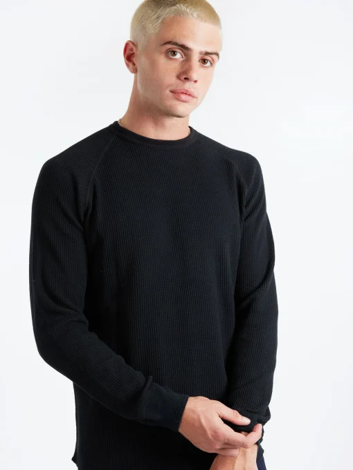 Clearance - Crew Thermal in Black T-Shirts