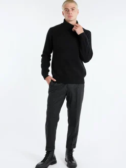 Sale - 9g Wool Turtleneck in Black Knitwear