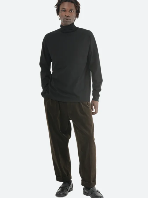 Sale - Turtleneck T-Shirt in Black T-Shirts