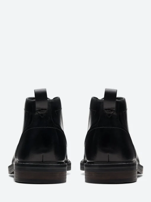 Hot - Aldwin Chukka Boot in Boots