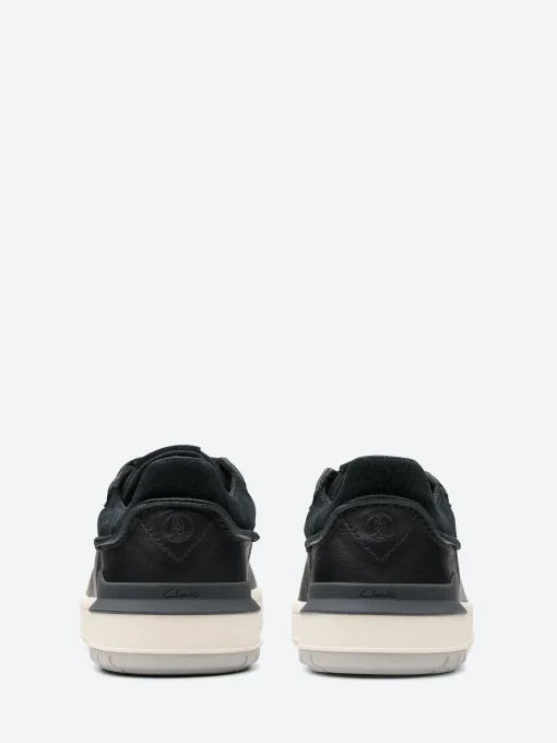Discount - Courtlite 2 Run in Black Leather Sneakers