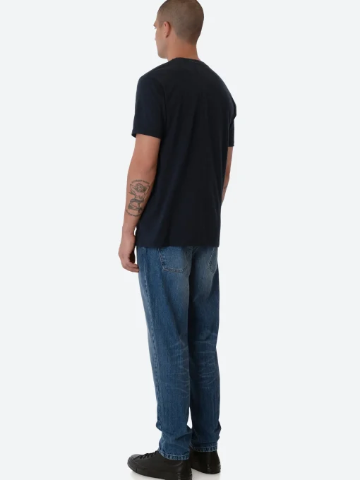 Hot - Classic Organic Tee in Navy T-Shirts