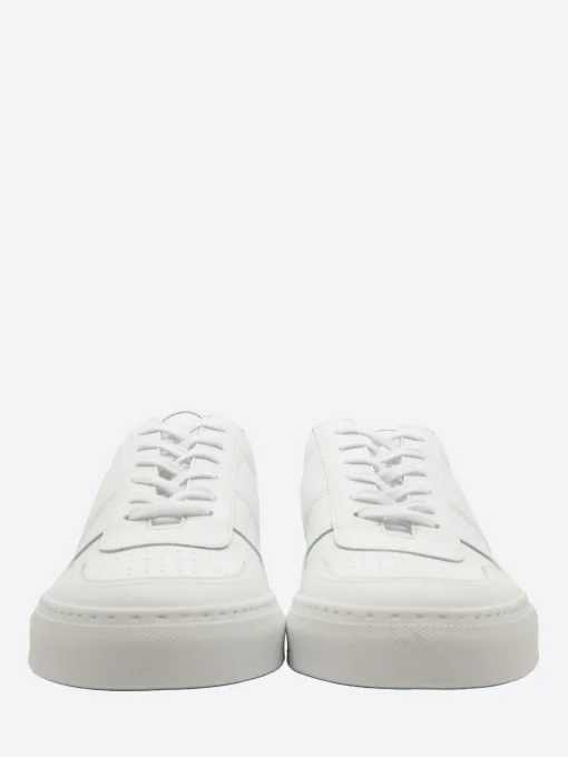Online - BBall Low in White Sneakers
