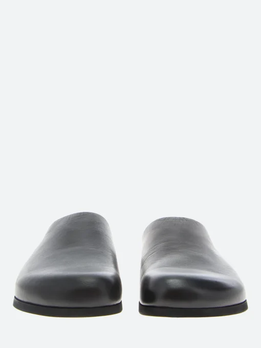 Online - Clog in Black Slides | Shoes