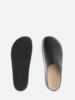 Online - Clog in Black Slides | Shoes