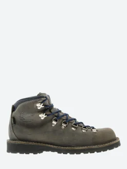 New - Mountain Pass in Boots
