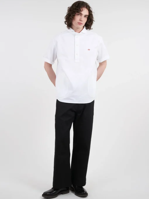 Hot - Round Collar Shirt in White Button-Ups