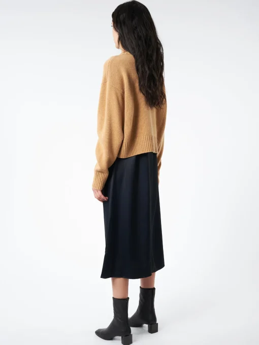 Best - Wool Turtleneck Sweater in Camel Women Tops & Blouses | Overalls & Jumpsuits
