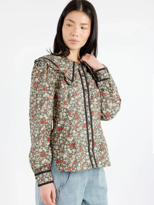 Best - Floral Printed Shirt in Black Women Tops & Blouses | Button-Ups