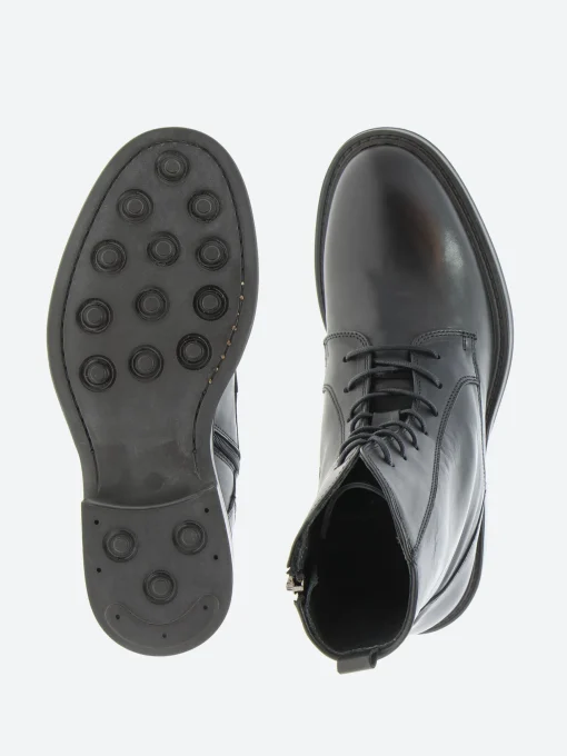Discount - Howard Derby Boot in Nero Vitello Boots