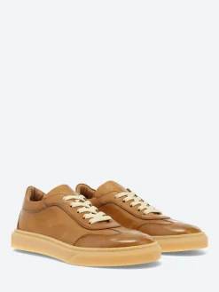 Hot - Mustafa Low Top Sneakers in Marzipan Glove Tinto Sneakers