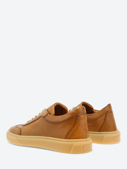 Hot - Mustafa Low Top Sneakers in Marzipan Glove Tinto Sneakers