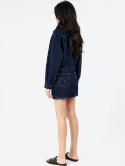 Clearance - Shrunken 90s Western Trucker Jacket in Dream Nice Dreams (Dark Wash) Women Outerwear