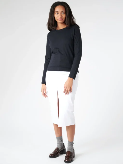 Outlet - Women's Relaxed Longsleeve T-Shirt in Deep Black Women Tops & Blouses | T-Shirts