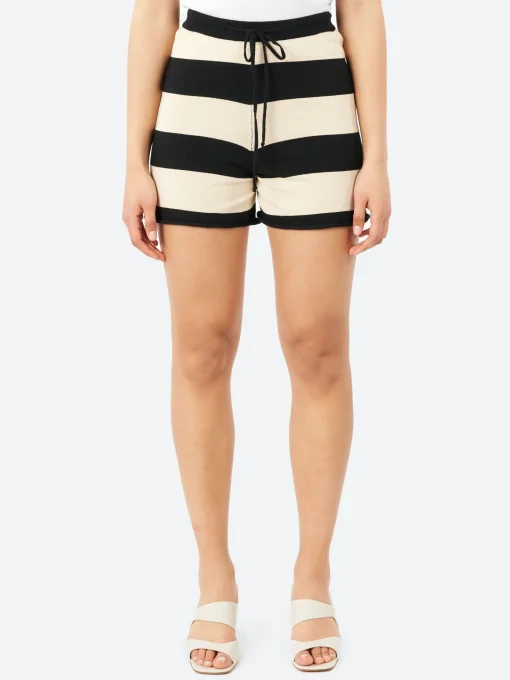 Best - 2521 Shorts in Black and Oat Women Shorts