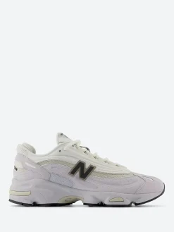 Sale - 1000 in Pearl Grey with Black Sneakers