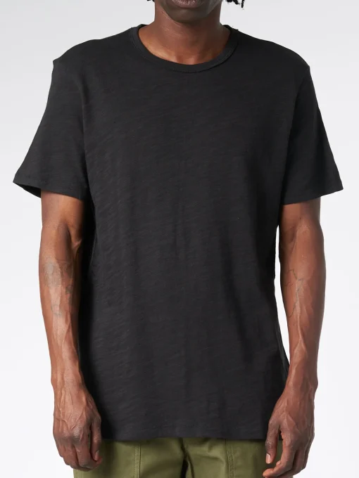 Fashion - Classic Tee in Jet Black T-Shirts