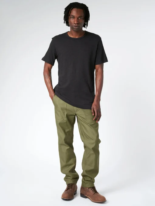 Fashion - Classic Tee in Jet Black T-Shirts