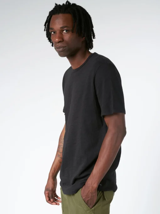 Fashion - Classic Tee in Jet Black T-Shirts
