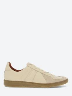 Outlet - 1700L in Sneakers