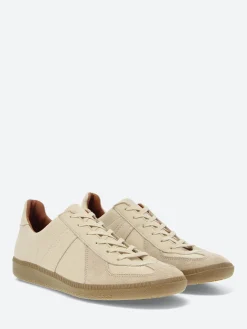 Outlet - 1700L in Sneakers