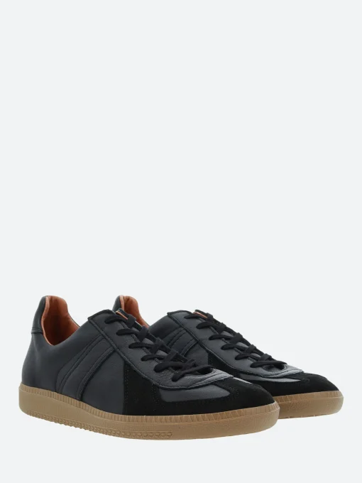 Sale - 1700L in Sneakers