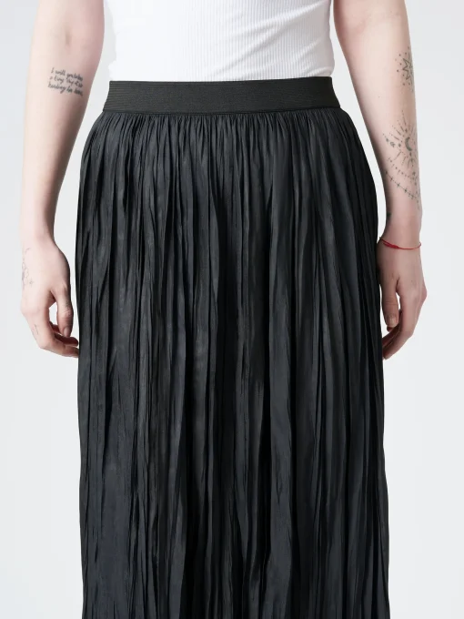 New - Pleated Skirt in Women Skirts