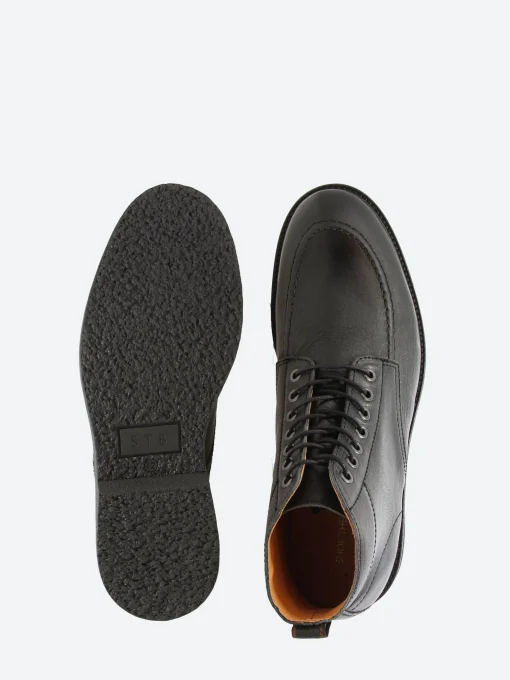 Best - Kip Apron Boot in Black Water Repellant Leather Boots