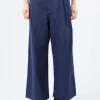 Hot - Pasadena in Women Pants