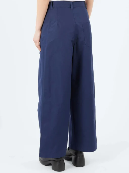 Hot - Pasadena in Women Pants