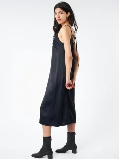 Best - Malebo Slip Dress in Darkest Navy Women Overalls & Jumpsuits | Dresses