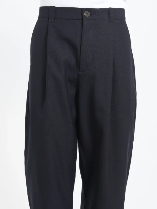 Discount - Tuck Pant in Darkest Navy Pants