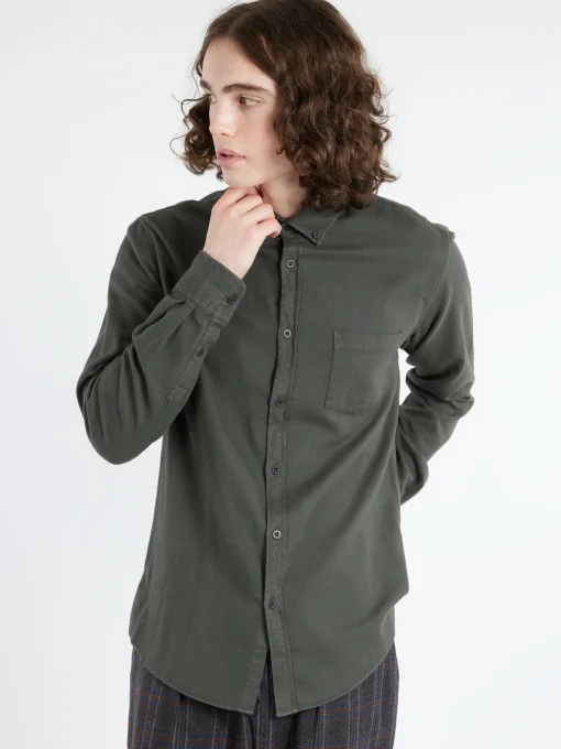 Discount - Button Down Flannel Shirt in Drill Green Button-Ups