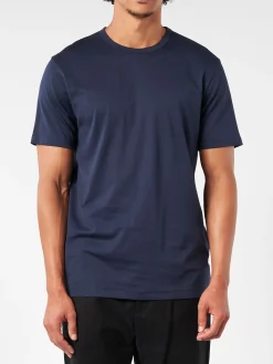 Fashion - Classic T-Shirt in T-Shirts