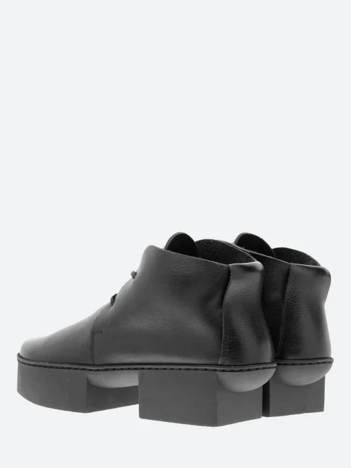 Discount - Box Boss Chukka Boot in Black Waw Women Overalls & Jumpsuits | Boots