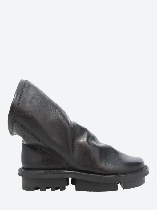 New - Closed Bomb in Black Waw Women Boots
