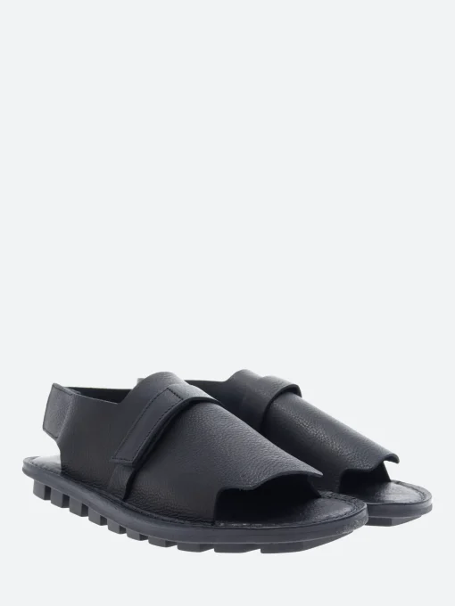 New - Closed Modal in Sandals