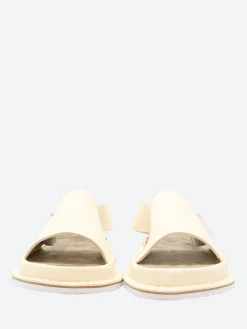 Best - Zori Safeguard in White Women Sandals