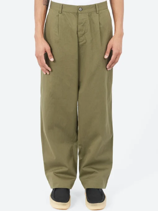 New - Duke Pant in Light Olive Pants