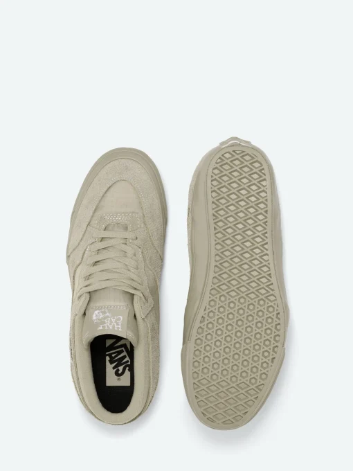 Clearance - Half Cab Reissue 33 LX in Sneakers