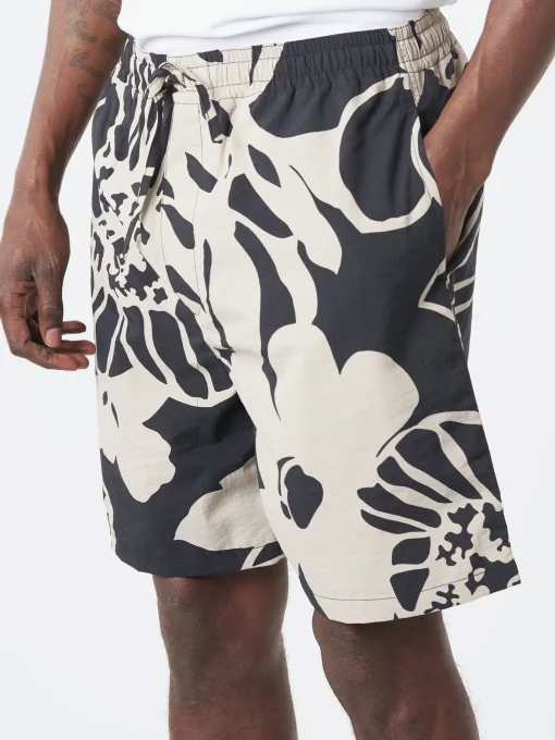 Fashion YMC - Z Cargo Short in Grey and Black Shorts